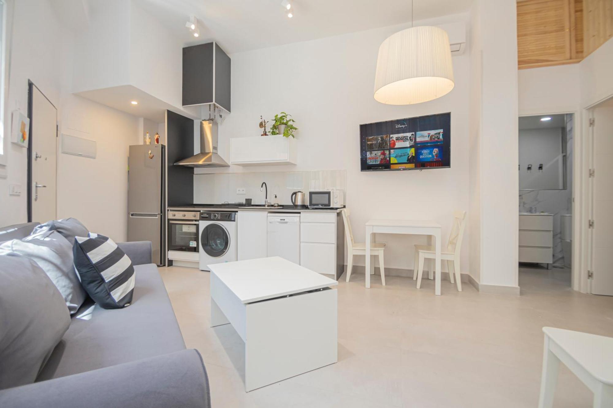 Apartament New Luxury And Sunny 2br Premium Spot