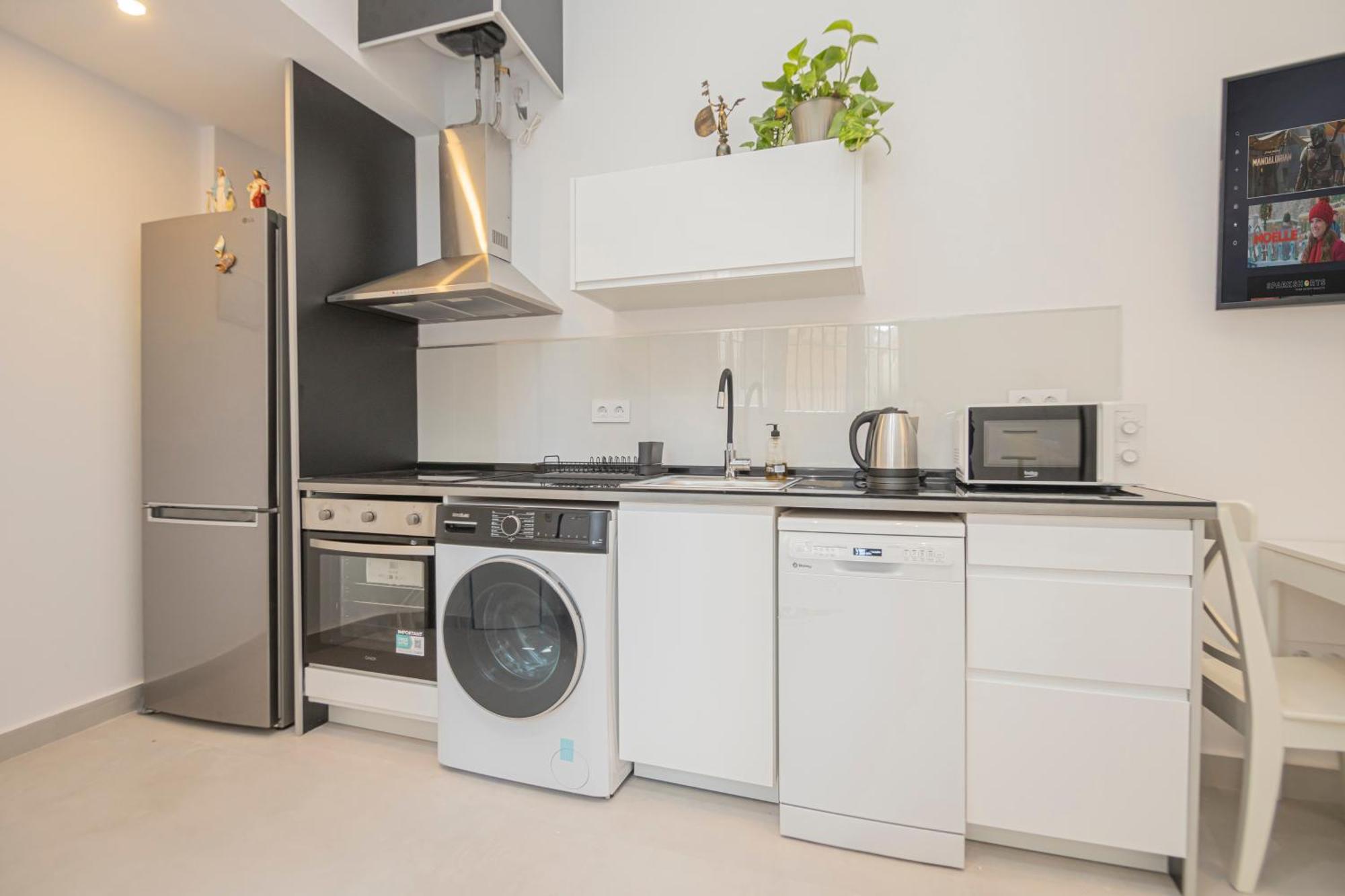 New Luxury And Sunny 2br Premium Spot Apartament Sewilla